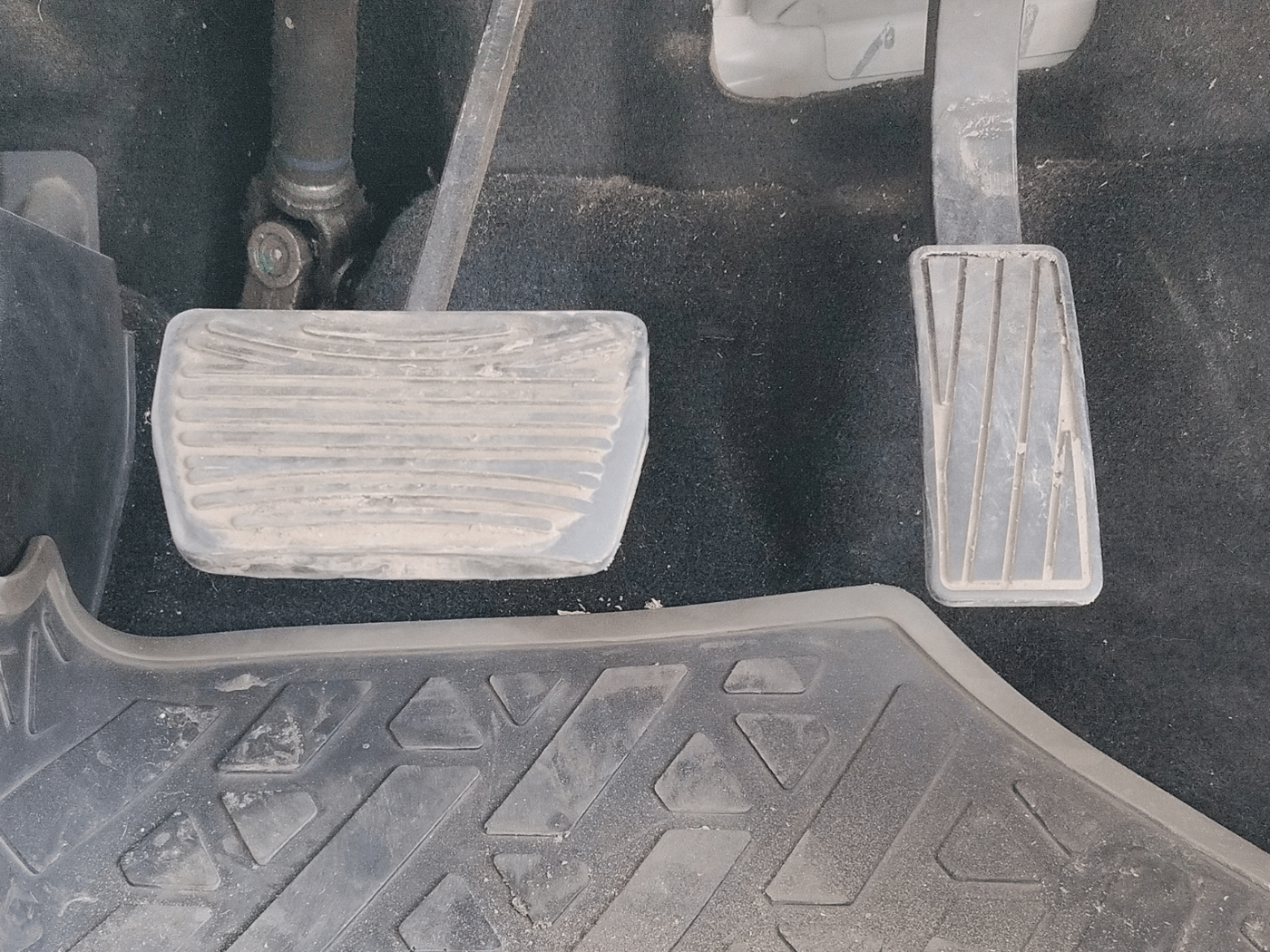 2019 Mahindra XUV300 W6 1.5 DIESEL AMT, Diesel, Automatic, 43,474 km, Pedals