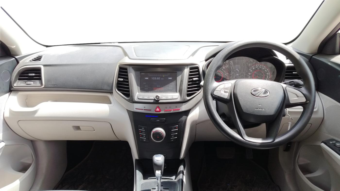 2019 Mahindra XUV300 W6 1.5 DIESEL AMT, Diesel, Automatic, 43,474 km, Dashboard