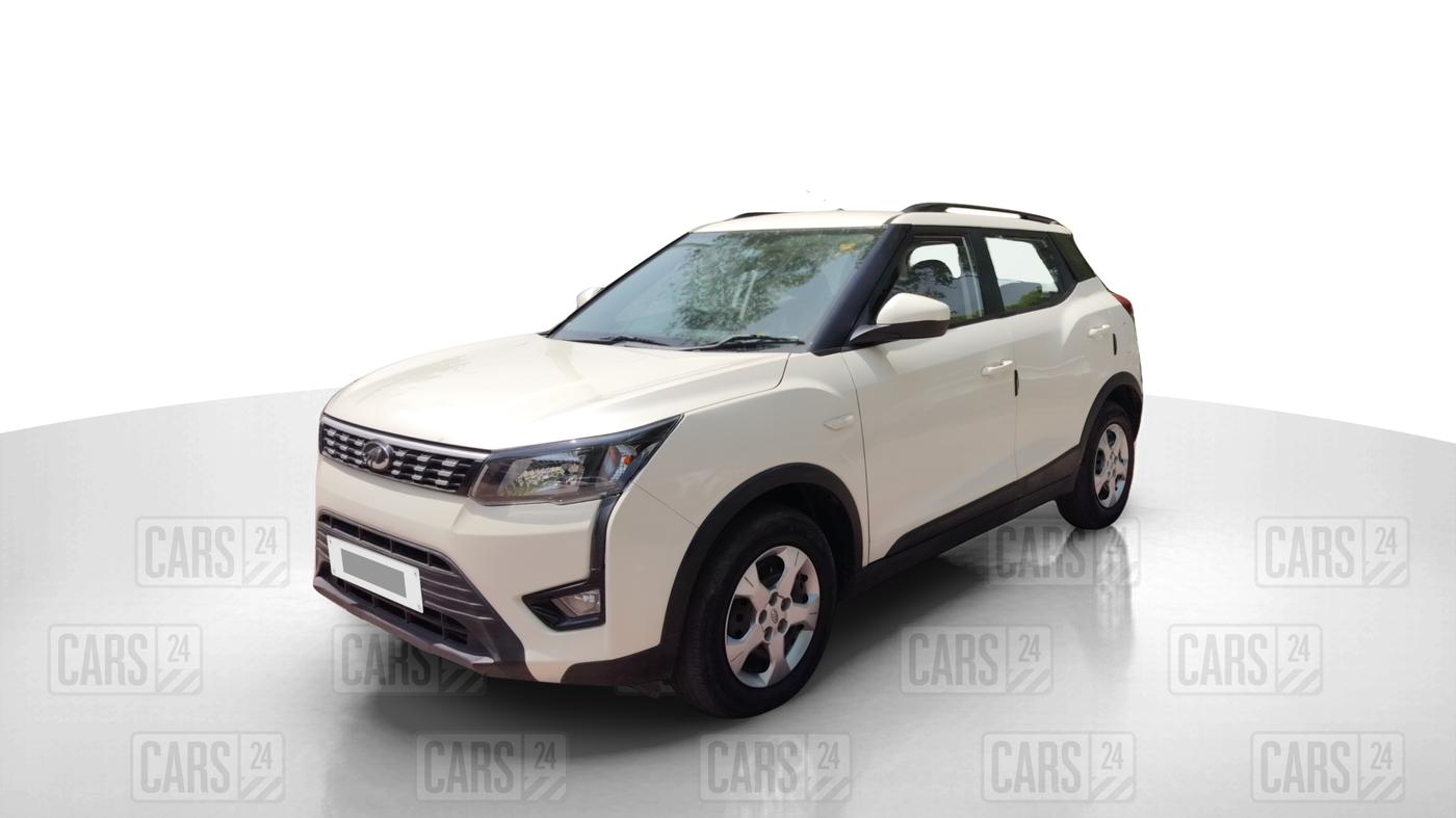 2019 Mahindra XUV300 W6 1.5 DIESEL AMT, Diesel, Automatic, 43,474 km, Left Front Diagonal