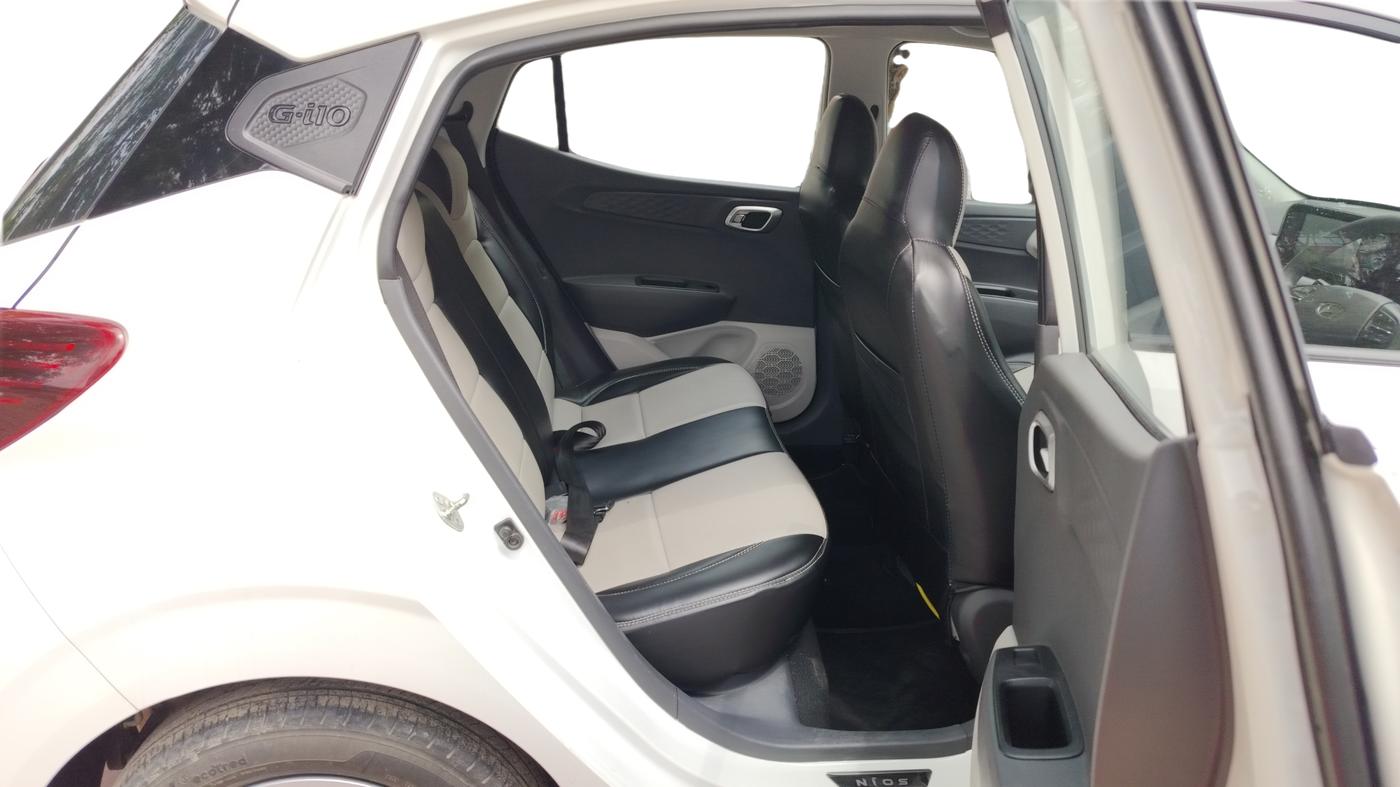 2023 Hyundai GRAND I10 NIOS SPORTZ 1.2 KAPPA VTVT, Petrol, Manual, 32,115 km, Right Side Rear Door Cabin