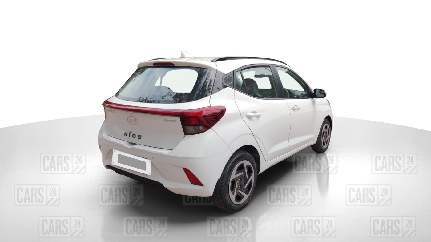 2023 Hyundai GRAND I10 NIOS SPORTZ 1.2 KAPPA VTVT, Petrol, Manual, 32,115 km, Right Back Diagonal