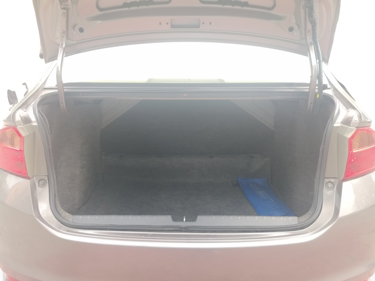 2015 Honda City 1.5L I-VTEC VX CVT, Petrol, Automatic, 28,631 km, Boot Inside