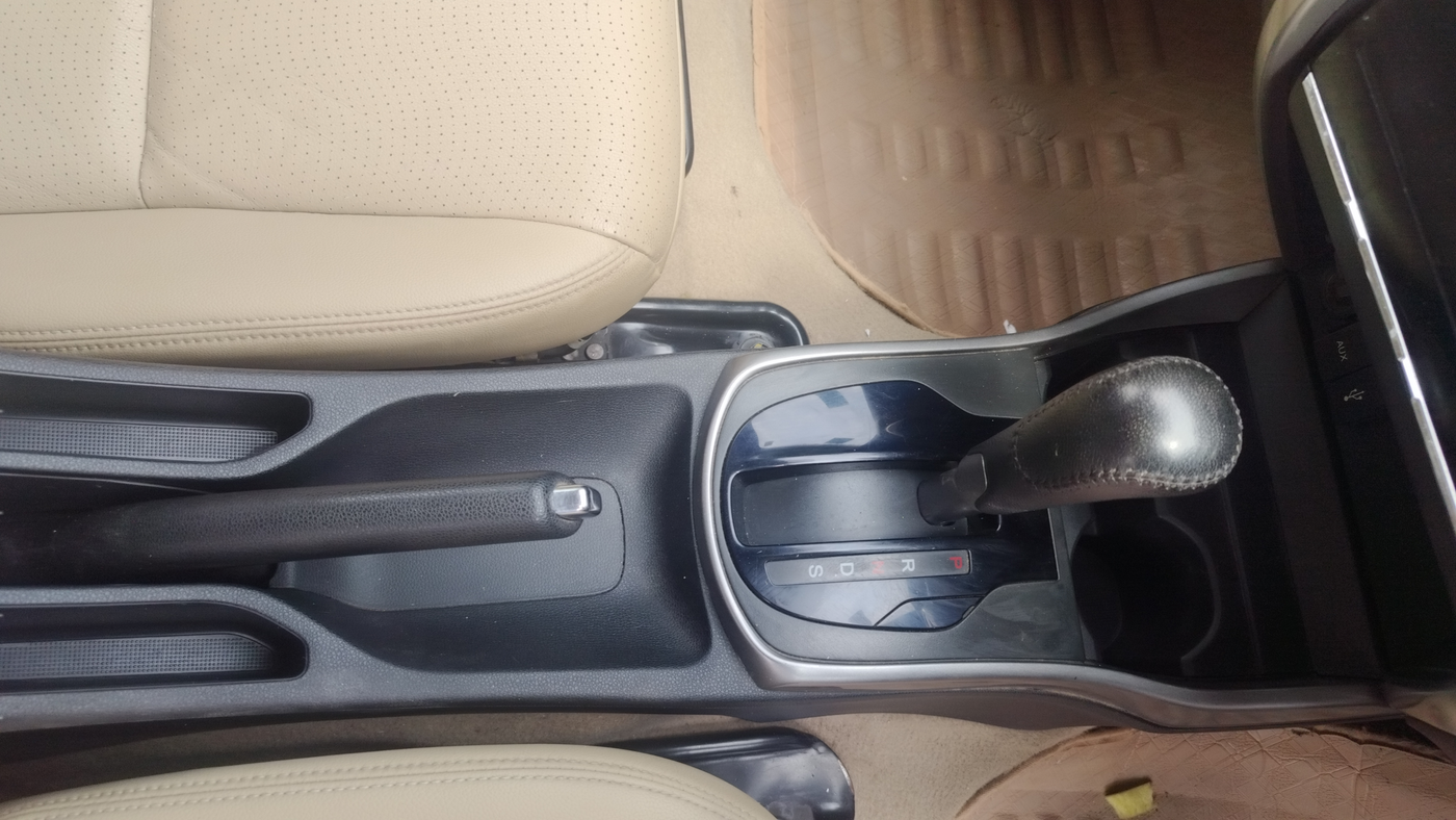 2015 Honda City 1.5L I-VTEC VX CVT, Petrol, Automatic, 28,631 km, Gear Lever