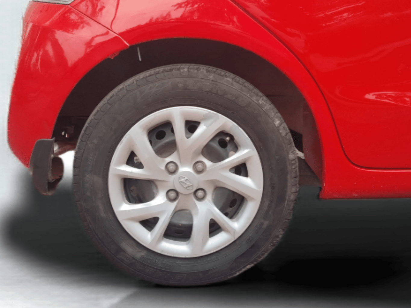 2013 Honda Brio S MT, Petrol, Manual, 44,560 km, Right Rear Wheel