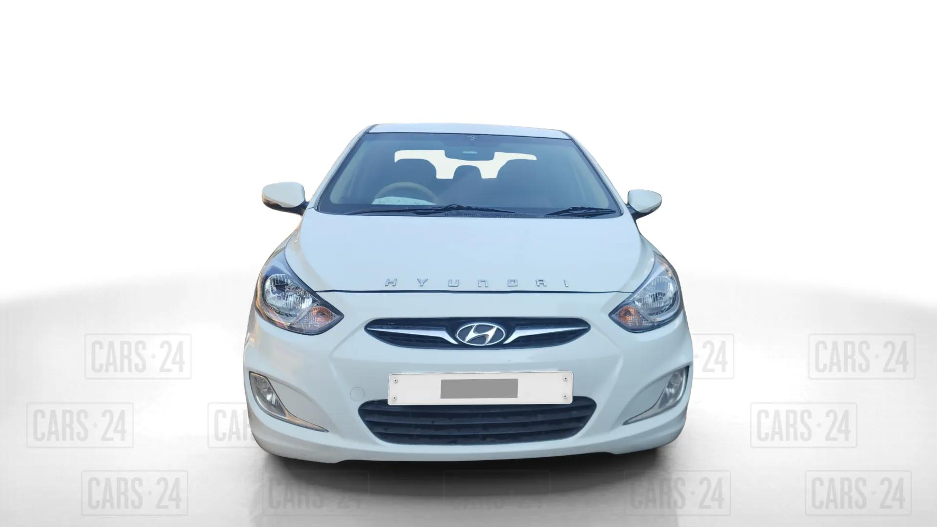 2012 Hyundai Verna FLUIDIC 1.6 CRDI SX, Diesel, Manual, 73,000 km, Front