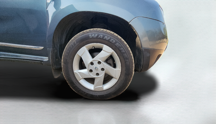 2013 Renault Duster 85 PS RXL DIESEL, Diesel, Manual, 87,000 km, Right Front Wheel
