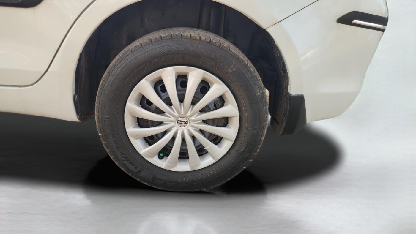 2013 Maruti Swift Dzire LDI, Diesel, Manual, 86,396 km, Left Rear Wheel