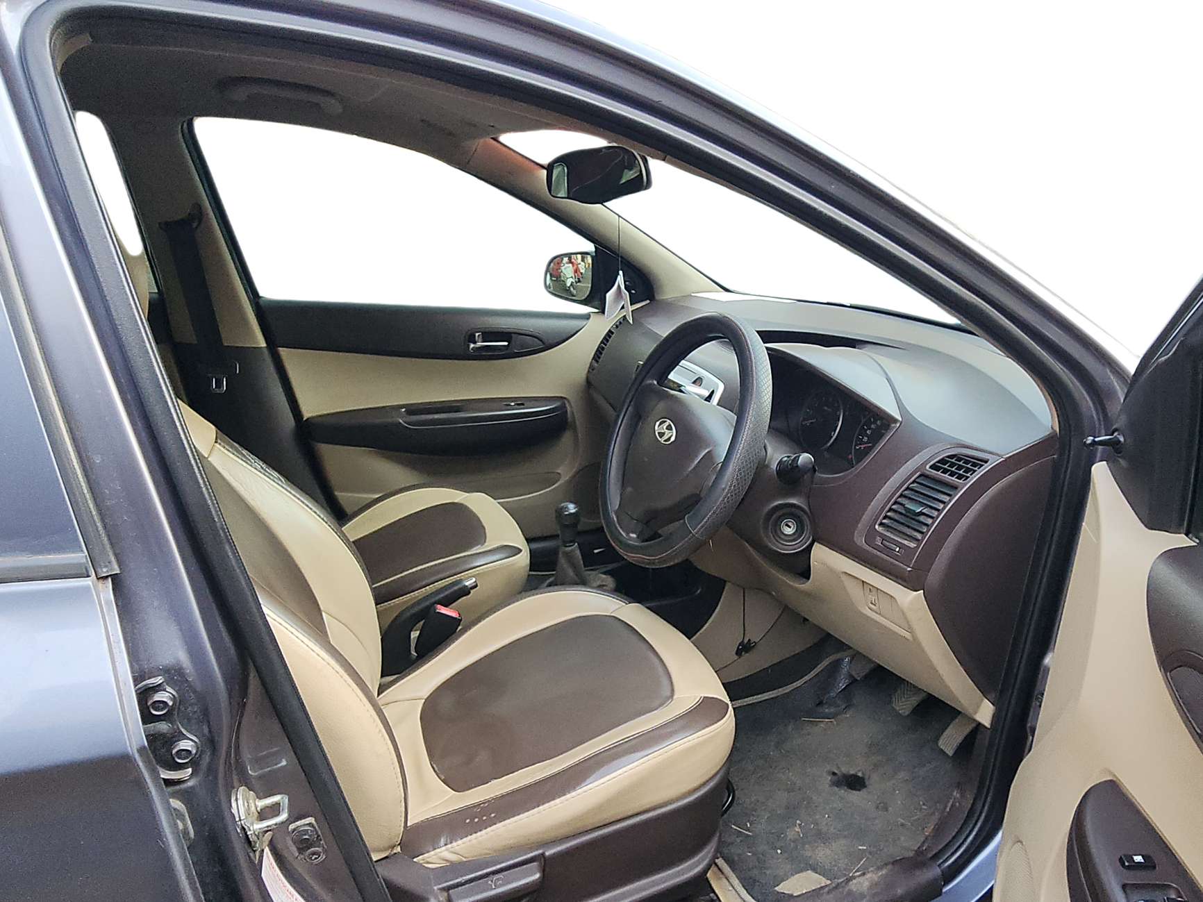 2010 Hyundai i20 MAGNA 1.2, Petrol, Manual, 91,200 km, Right Side Front Door Cabin
