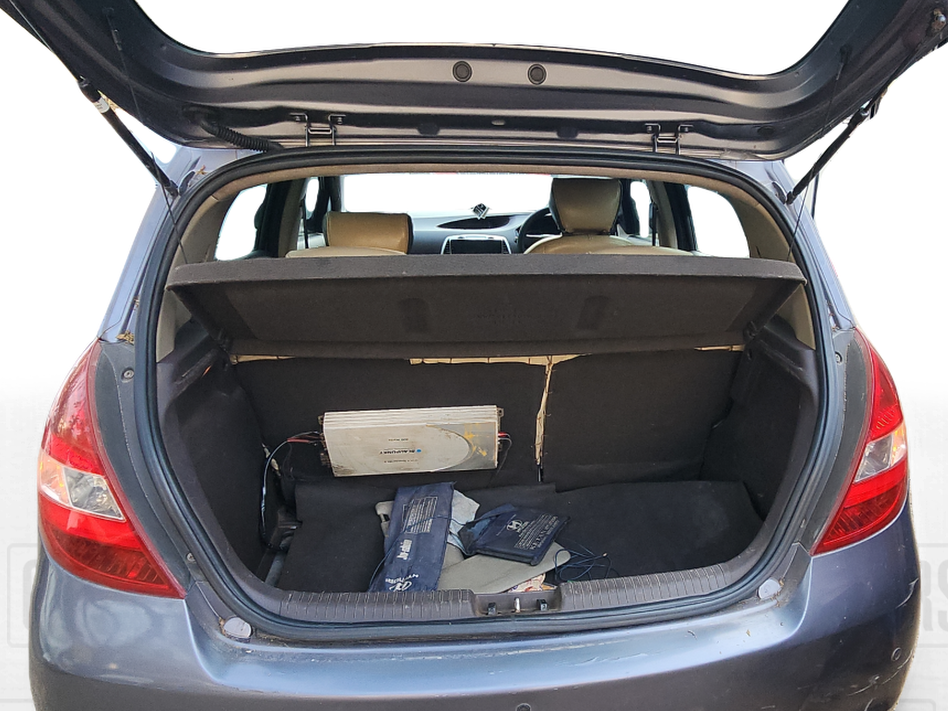 2010 Hyundai i20 MAGNA 1.2, Petrol, Manual, 91,200 km, Boot Inside