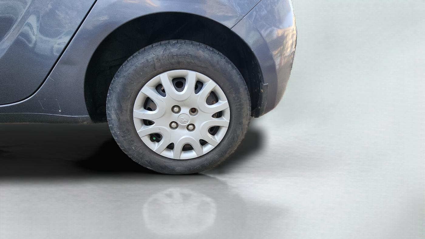 2010 Hyundai i20 MAGNA 1.2, Petrol, Manual, 91,200 km, Left Rear Wheel