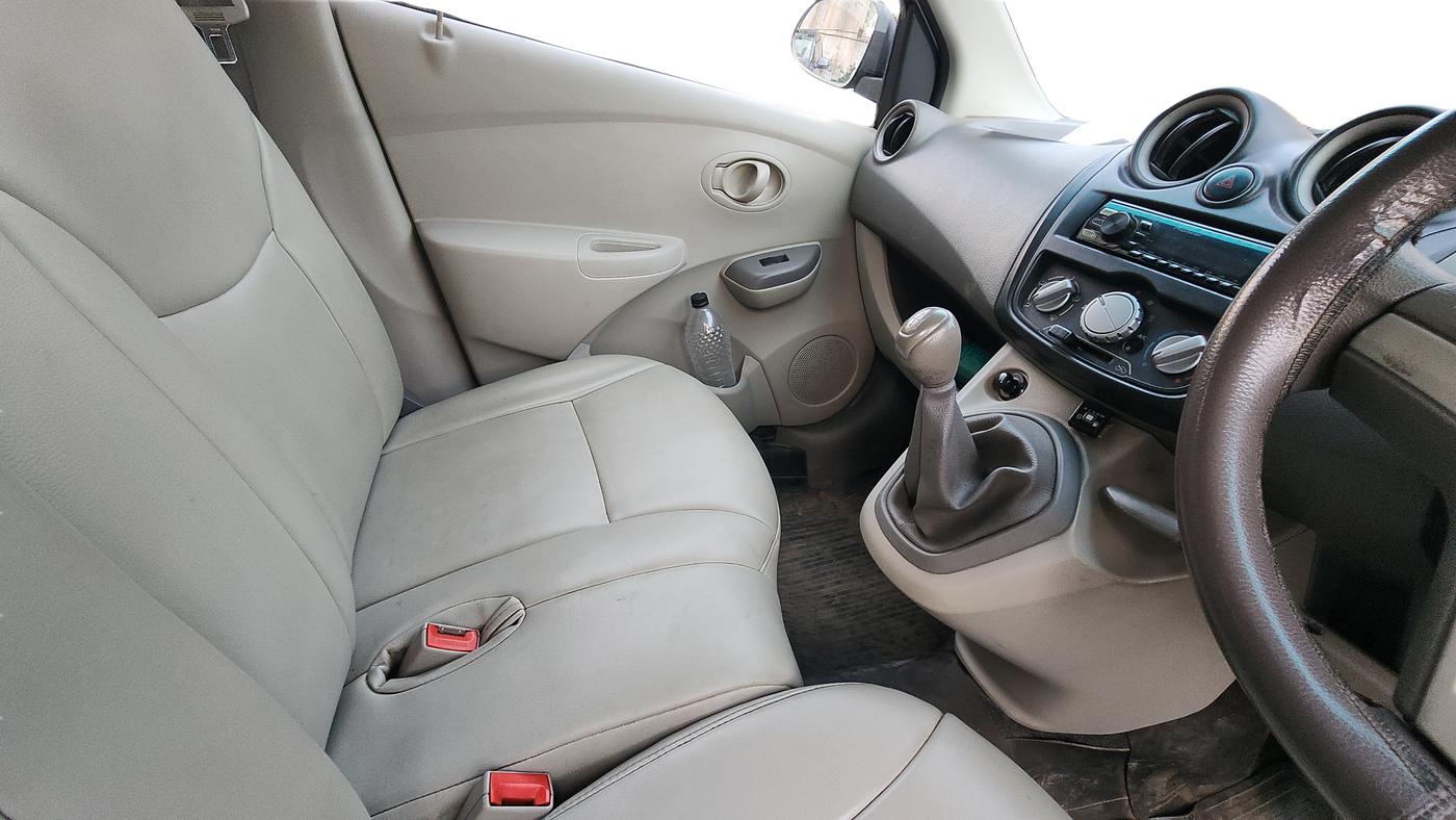 2016 Datsun Go Plus ANNIVERSARY EDITION, Petrol, Manual, 48,000 km, Gear Lever