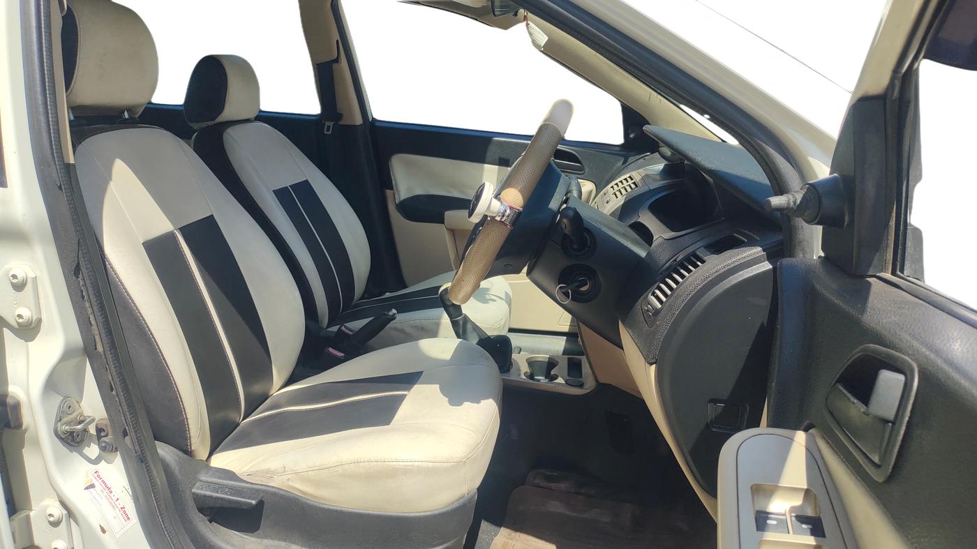 2011 Tata Manza AURA + QUADRAJET, Diesel, Manual, 1,97,000 km, Right Side Front Door Cabin