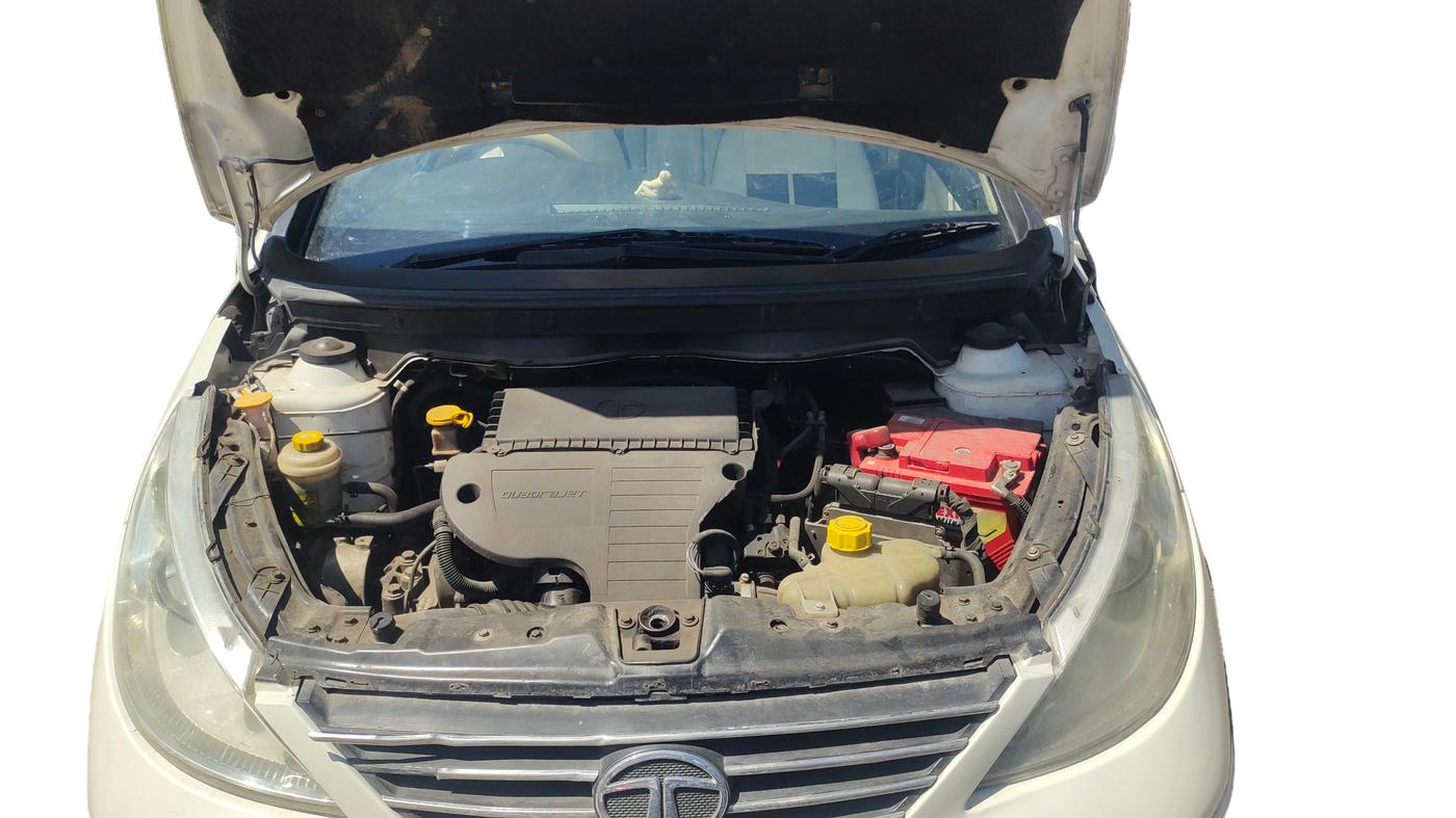 2011 Tata Manza AURA + QUADRAJET, Diesel, Manual, 1,97,000 km, Open Bonnet
