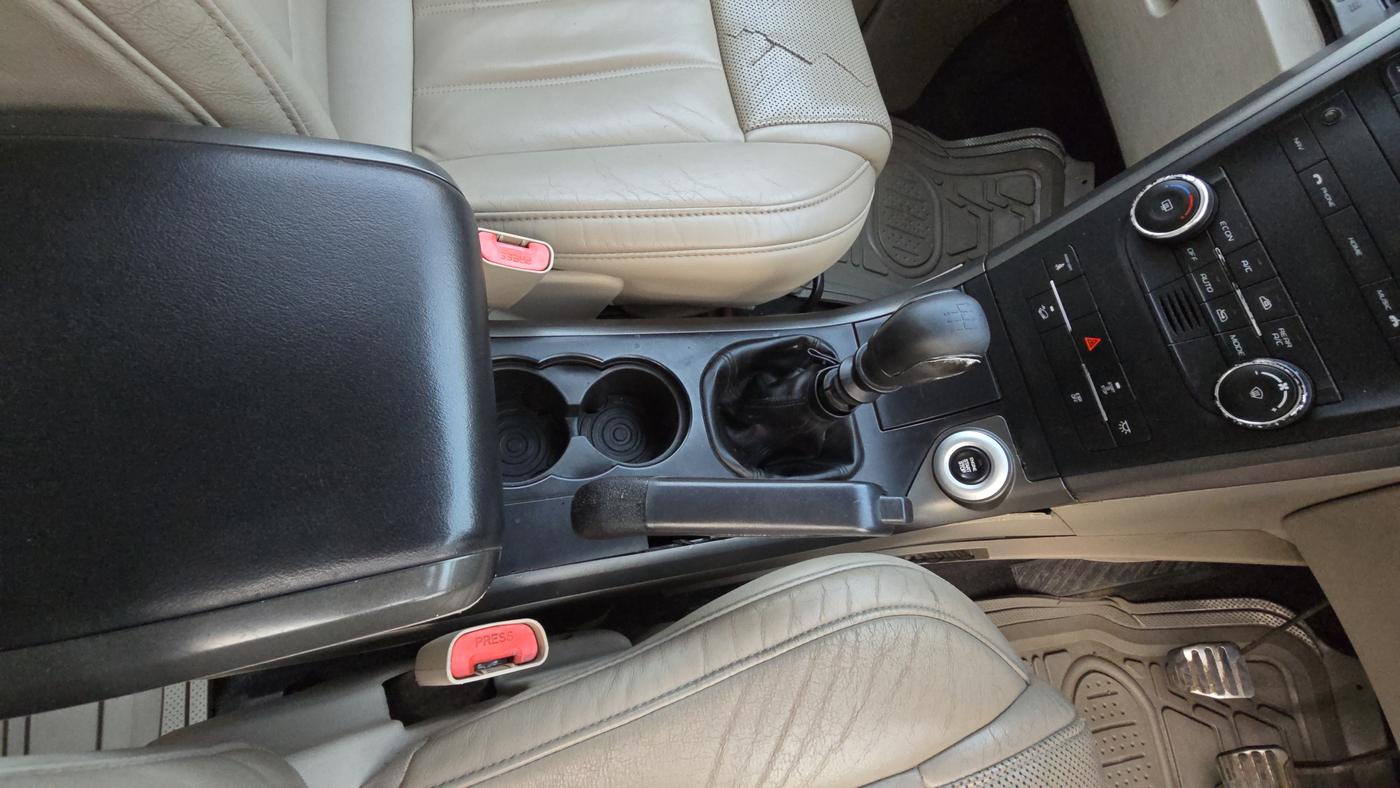 2015 Mahindra XUV500 W10, Diesel, Manual, 1,16,408 km, Gear Lever