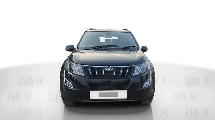2015 Mahindra XUV500 W10, Diesel, Manual, 1,16,408 km, Front