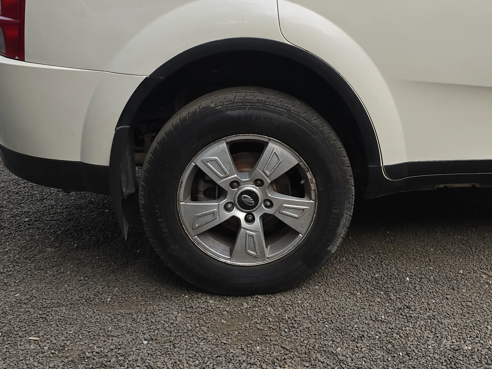 2013 Mahindra XUV500 W8, Diesel, Manual, 73,227 km, Right Rear Wheel