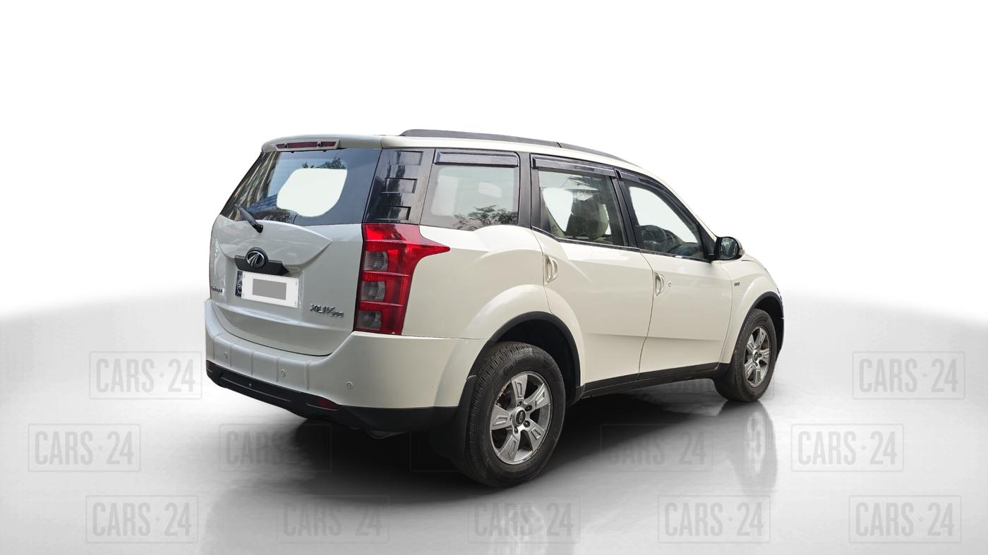 2013 Mahindra XUV500 W8, Diesel, Manual, 73,227 km, Right Back Diagonal