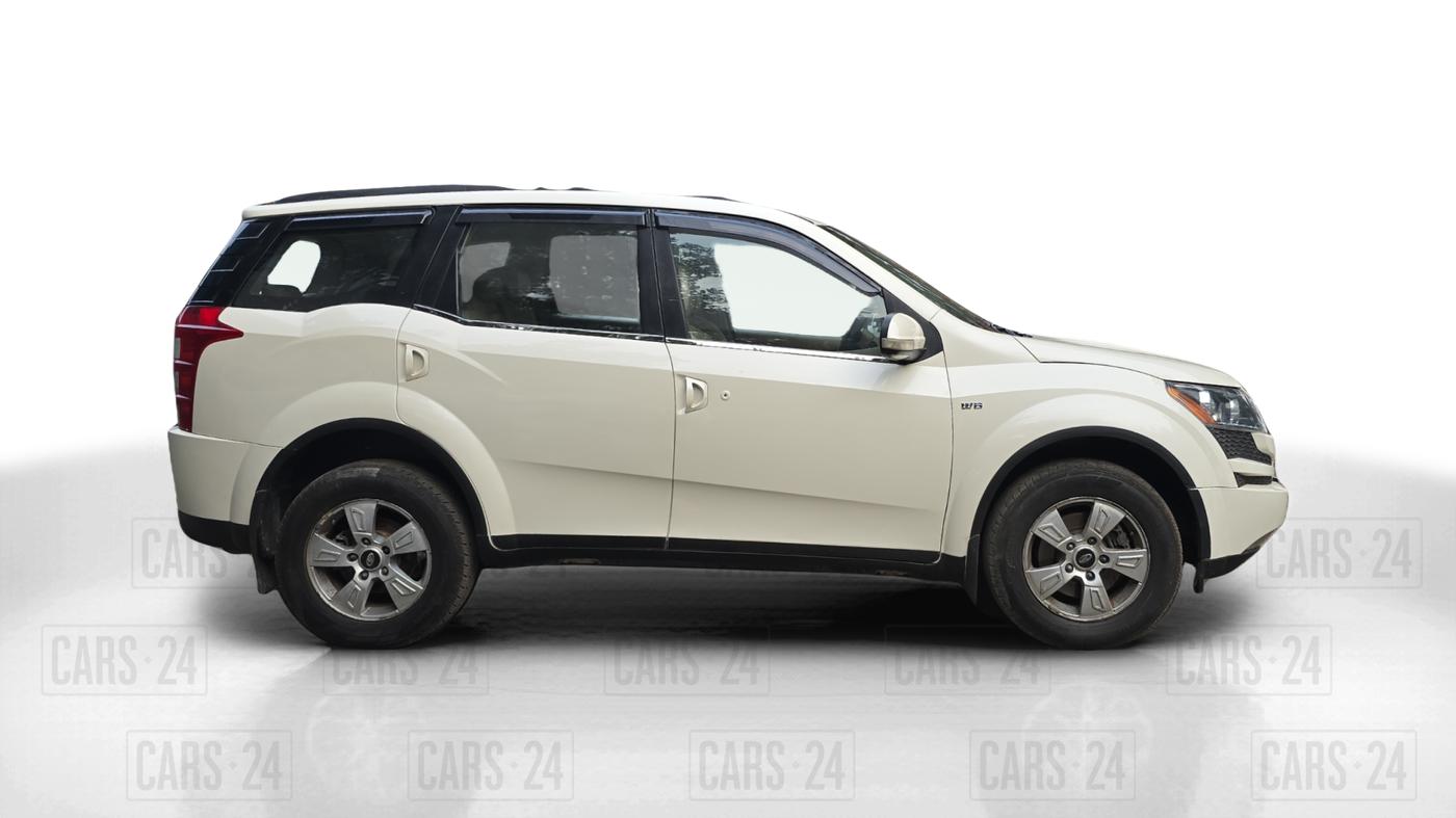 2013 Mahindra XUV500 W8, Diesel, Manual, 73,227 km, Right Side View