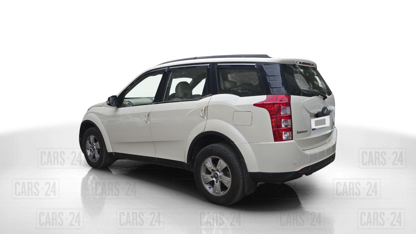 2013 Mahindra XUV500 W8, Diesel, Manual, 73,227 km, Left Back Diagonal