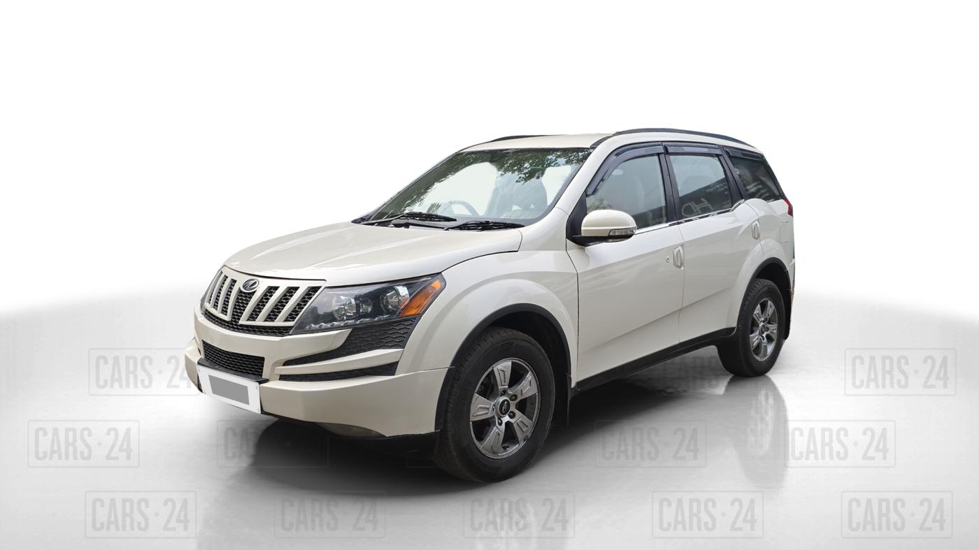 2013 Mahindra XUV500 W8, Diesel, Manual, 73,227 km, Left Front Diagonal