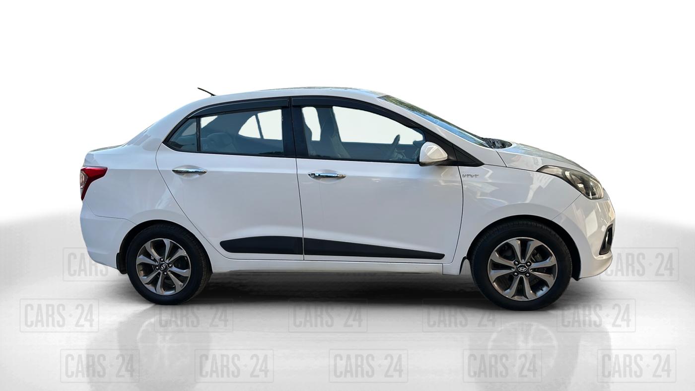2015 Hyundai Xcent SX 1.2 (O), Petrol, Manual, 86,000 km, Right Side View