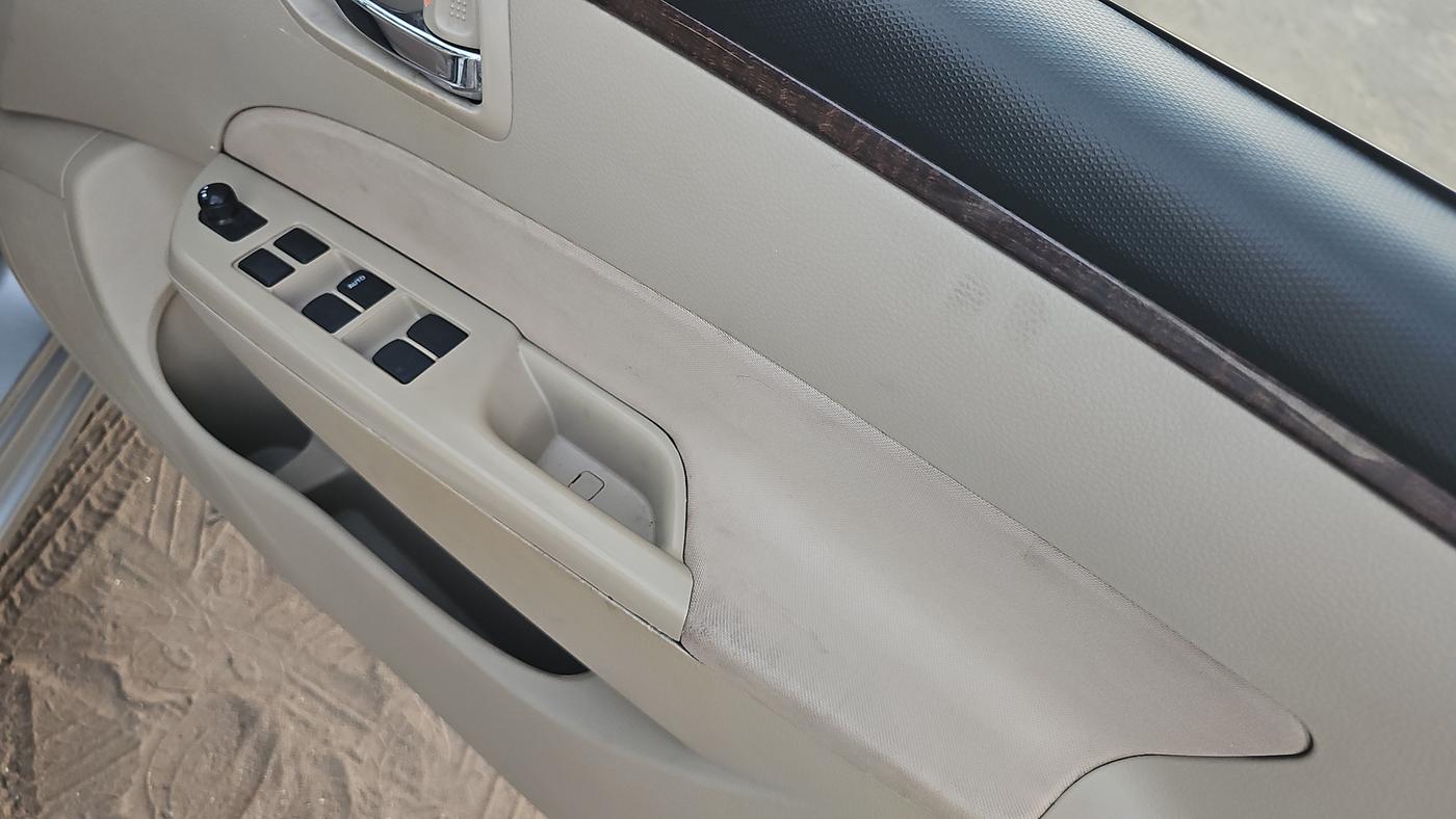 2014 Maruti Swift Dzire VDI, Diesel, Manual, 50,847 km, Driver Side Door Panel Controls