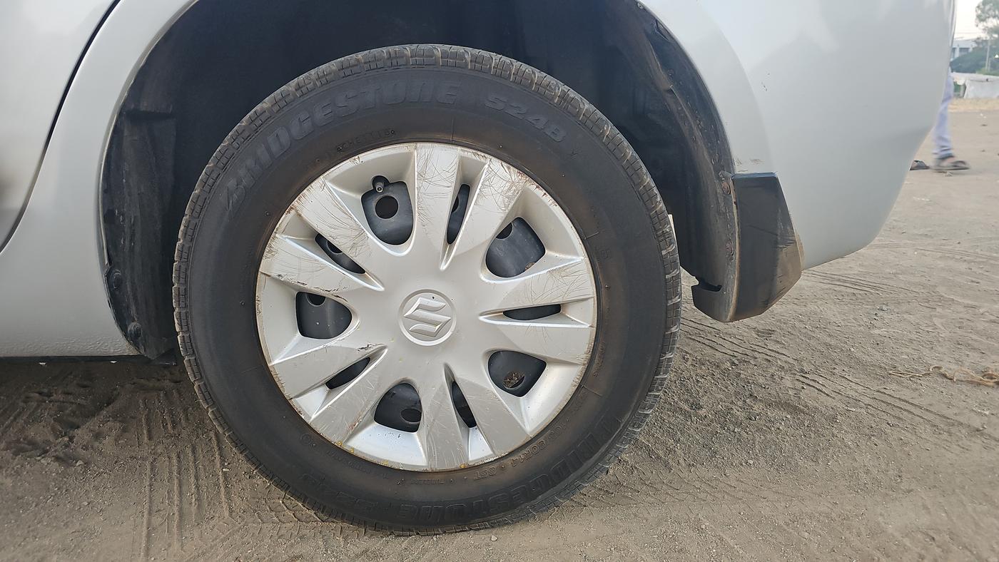 2014 Maruti Swift Dzire VDI, Diesel, Manual, 50,847 km, Left Rear Wheel