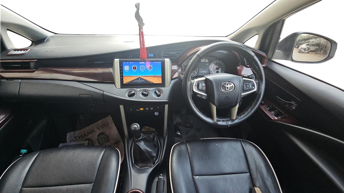 2016 Toyota Innova Crysta 2.4 G 7 STR, Diesel, Manual, 1,11,182 km, Dashboard