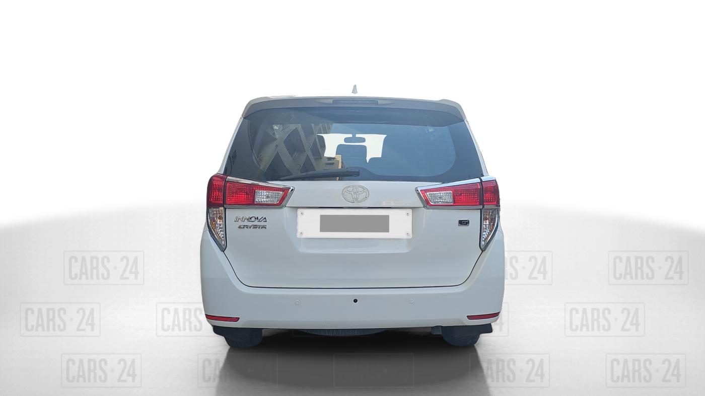 2016 Toyota Innova Crysta 2.4 G 7 STR, Diesel, Manual, 1,11,182 km, Back/Rear