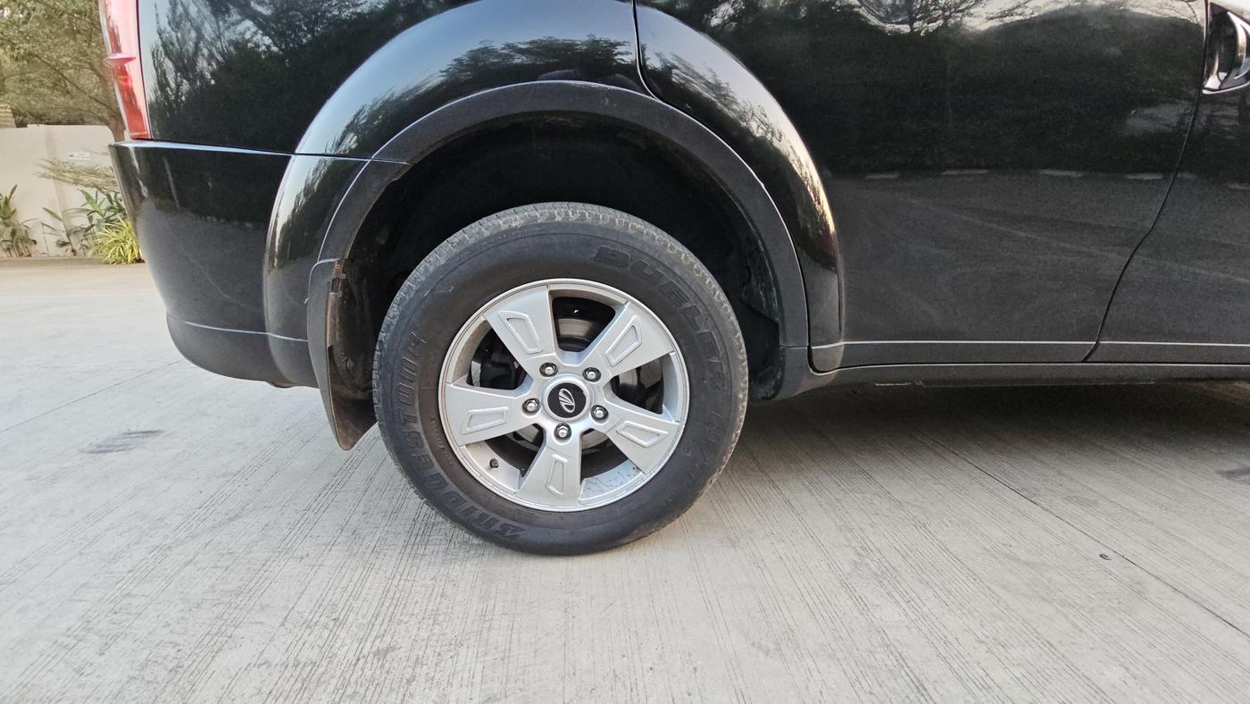 2012 Mahindra XUV500 W6, Diesel, Manual, 1,05,235 km, Right Rear Wheel