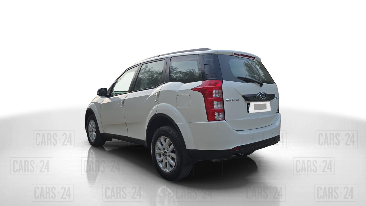 2017 Mahindra XUV500 W8 AT 1.99, Diesel, Automatic, 90,807 km, Left Back Diagonal