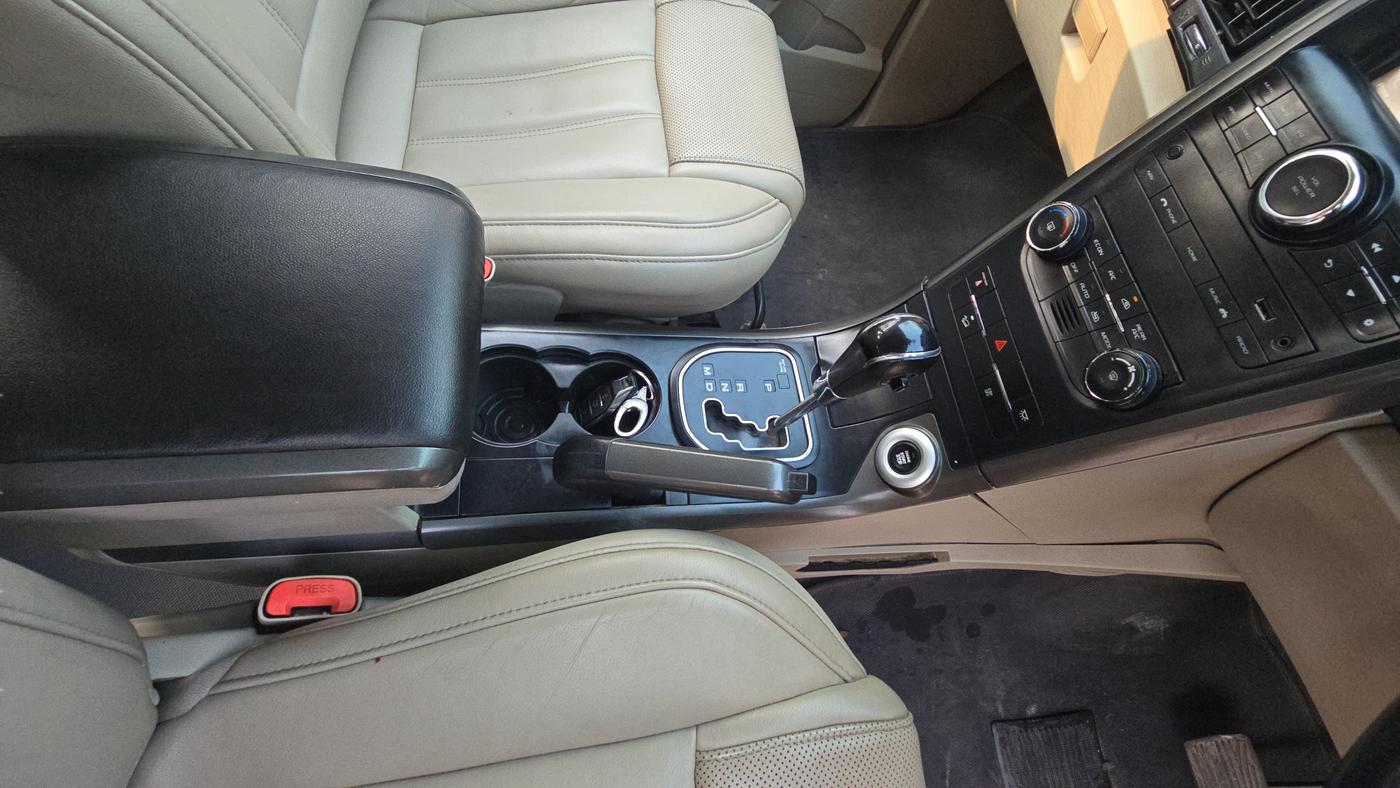 2017 Mahindra XUV500 W8 AT 1.99, Diesel, Automatic, 90,807 km, Gear Lever