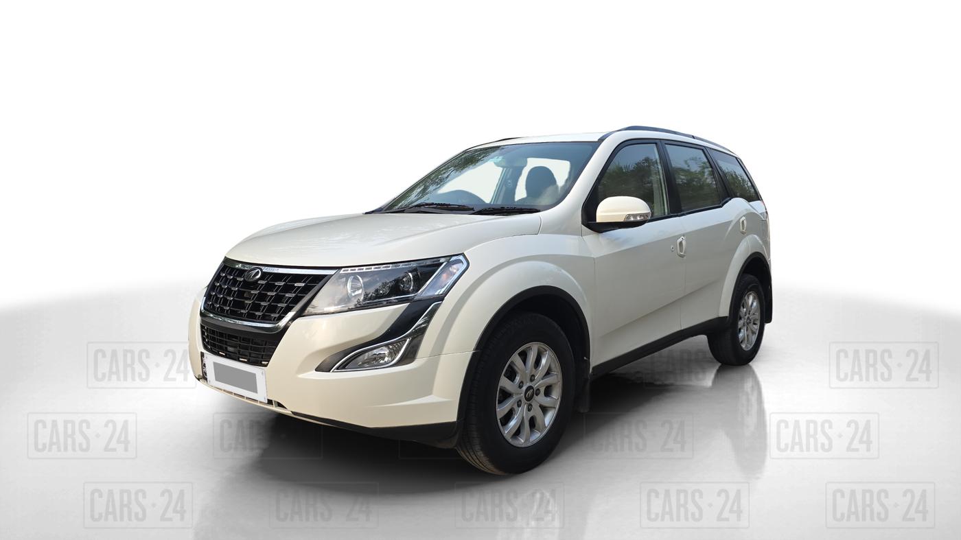 2017 Mahindra XUV500 W8 AT 1.99, Diesel, Automatic, 90,807 km, Left Front Diagonal