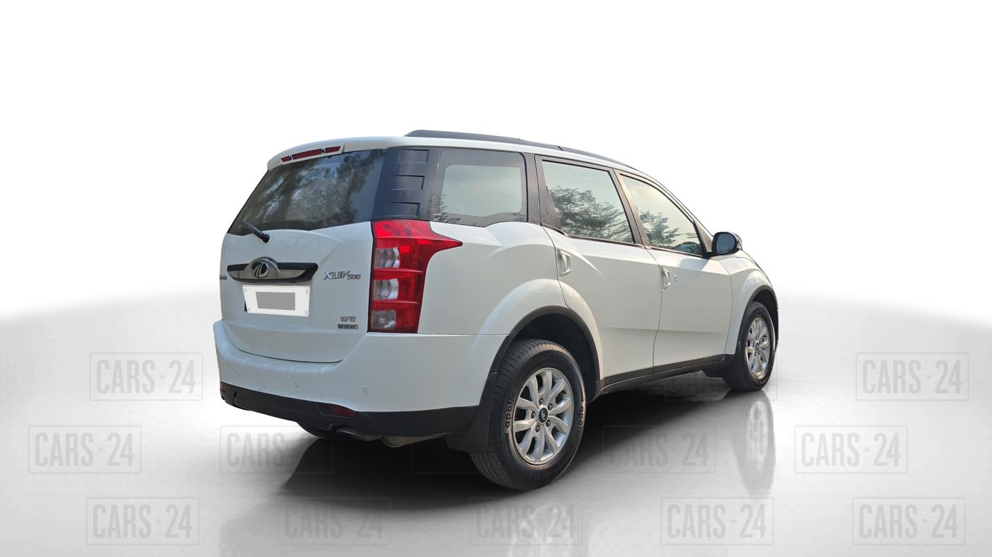 2017 Mahindra XUV500 W8 AT 1.99, Diesel, Automatic, 90,807 km, Right Back Diagonal