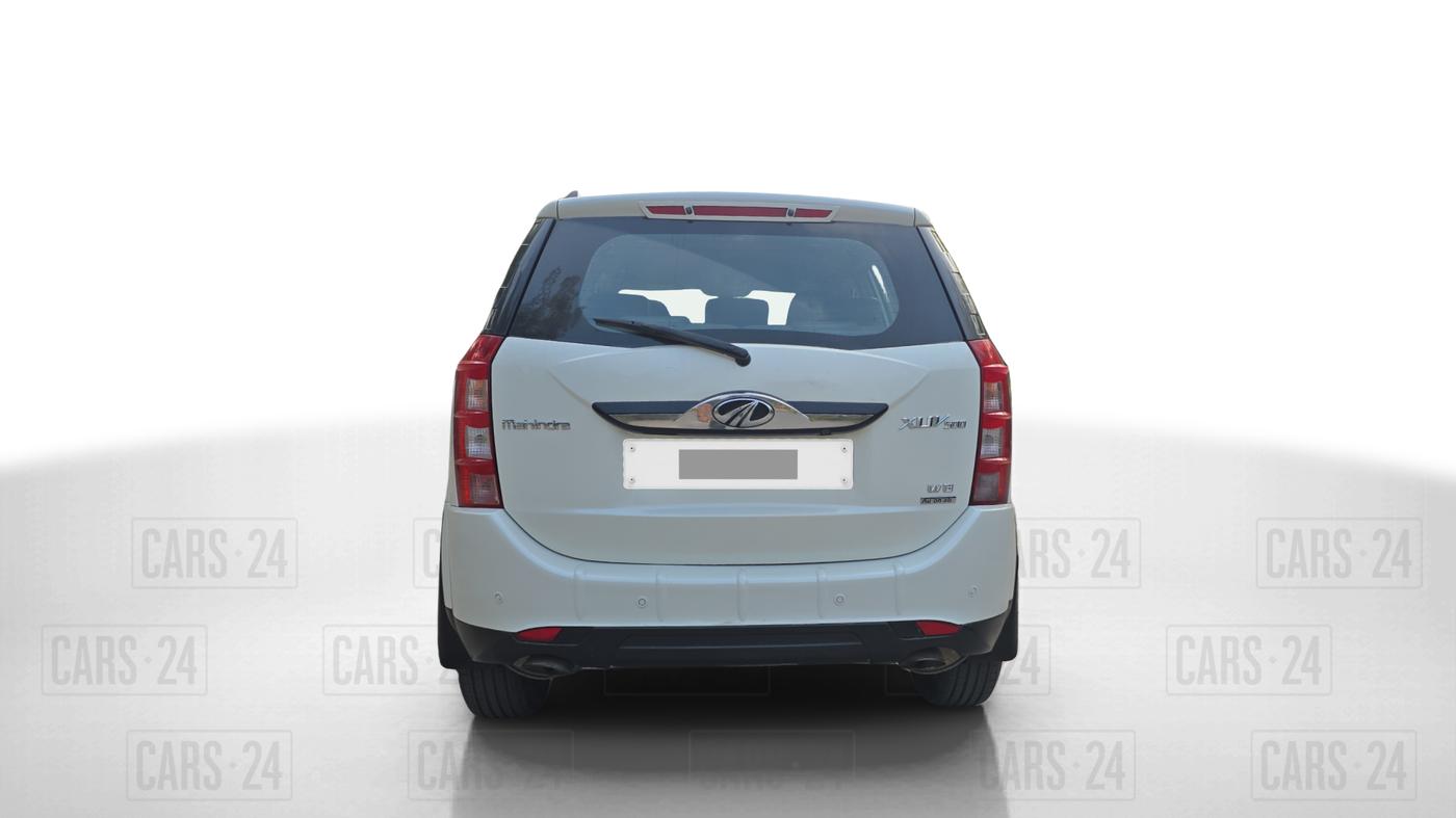 2017 Mahindra XUV500 W8 AT 1.99, Diesel, Automatic, 90,807 km, Back/Rear