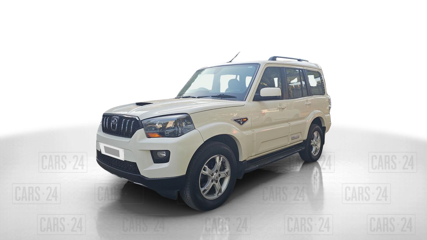 2016 Mahindra Scorpio S10 2WD INTELLI-HYBRID, Diesel, Manual, 65,634 km, Left Front Diagonal