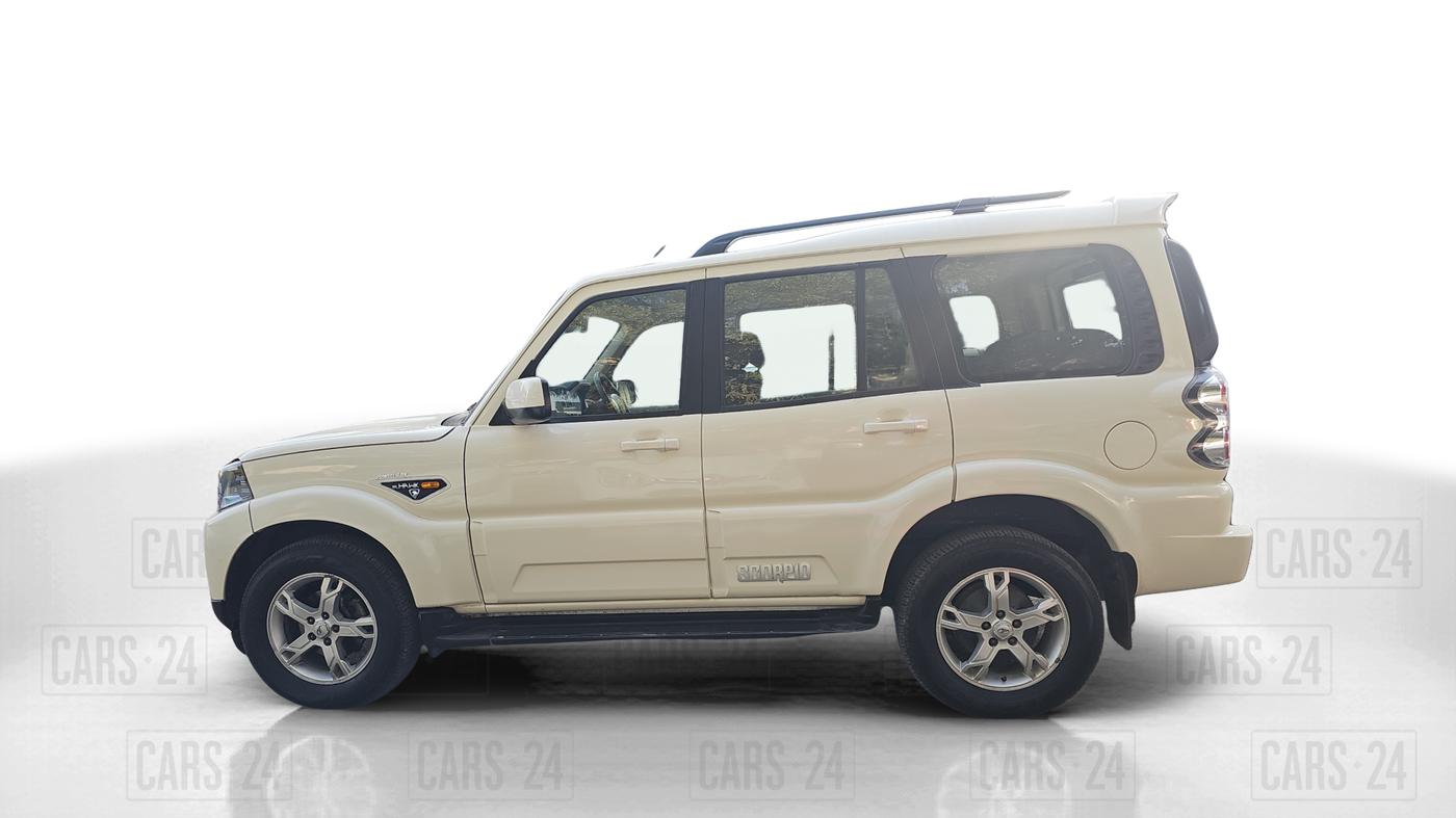 2016 Mahindra Scorpio S10 2WD INTELLI-HYBRID, Diesel, Manual, 65,634 km, Left Side