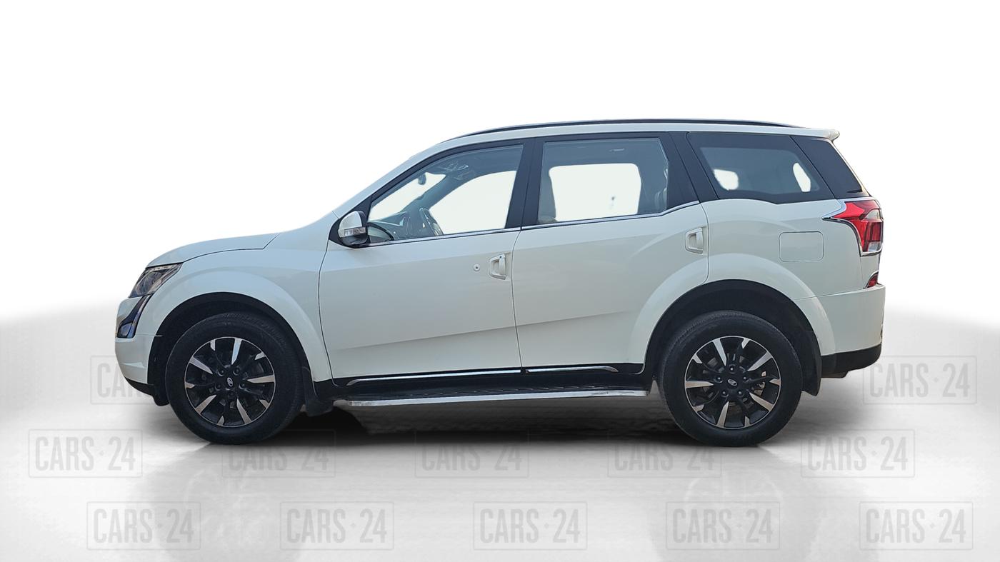 2018 Mahindra XUV500 W11(O), Diesel, Manual, 1,05,688 km, Left Side