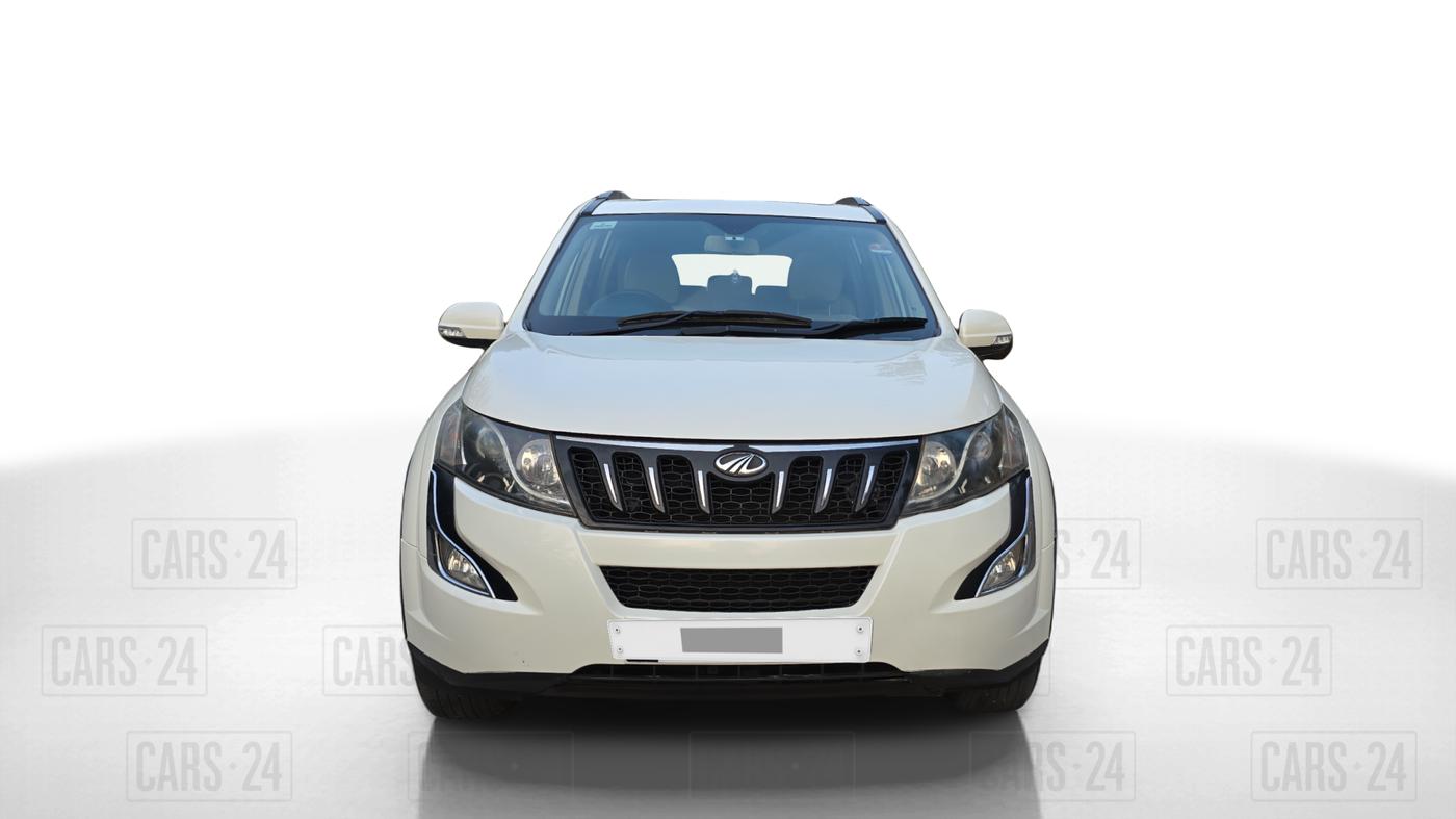 2015 Mahindra XUV500 W10, Diesel, Manual, 97,253 km, Front