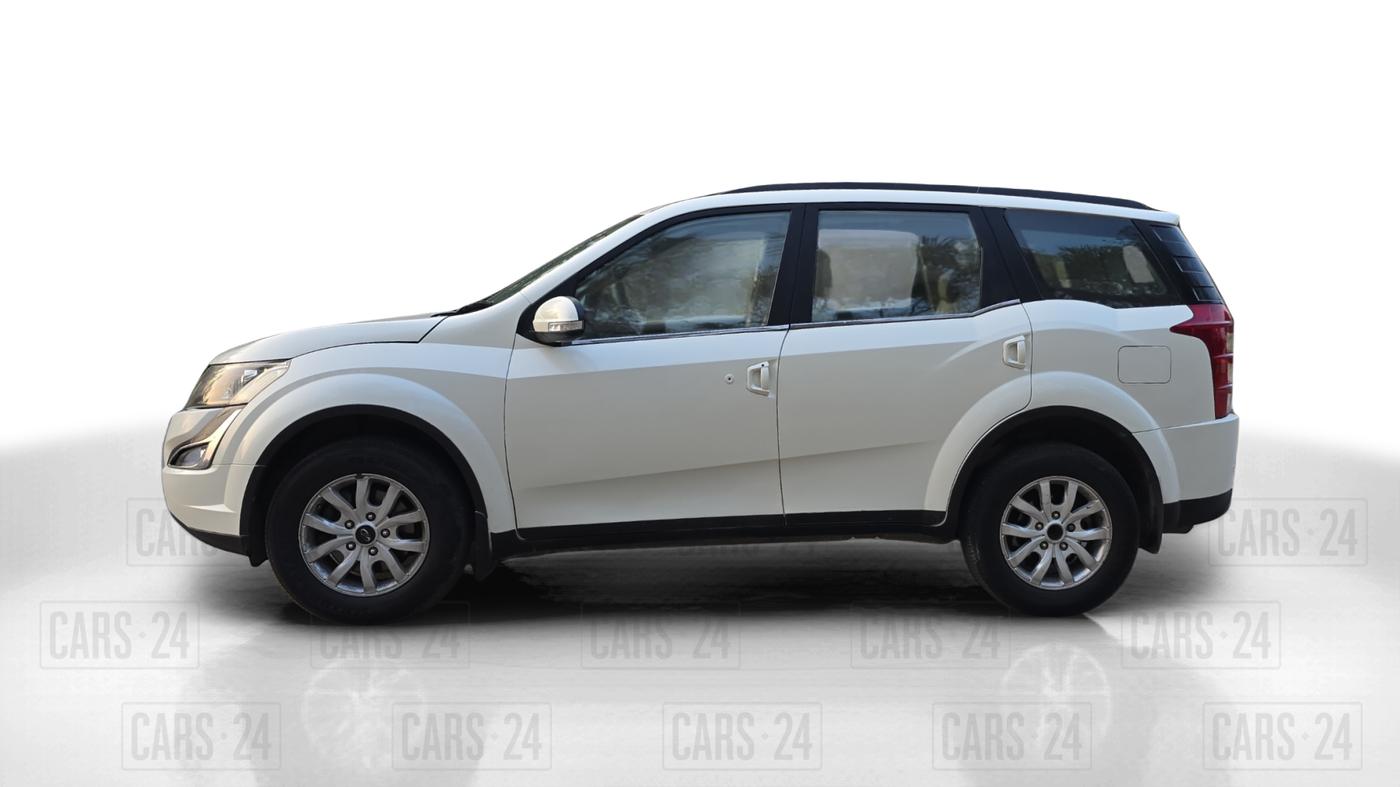 2015 Mahindra XUV500 W10, Diesel, Manual, 97,253 km, Left Side