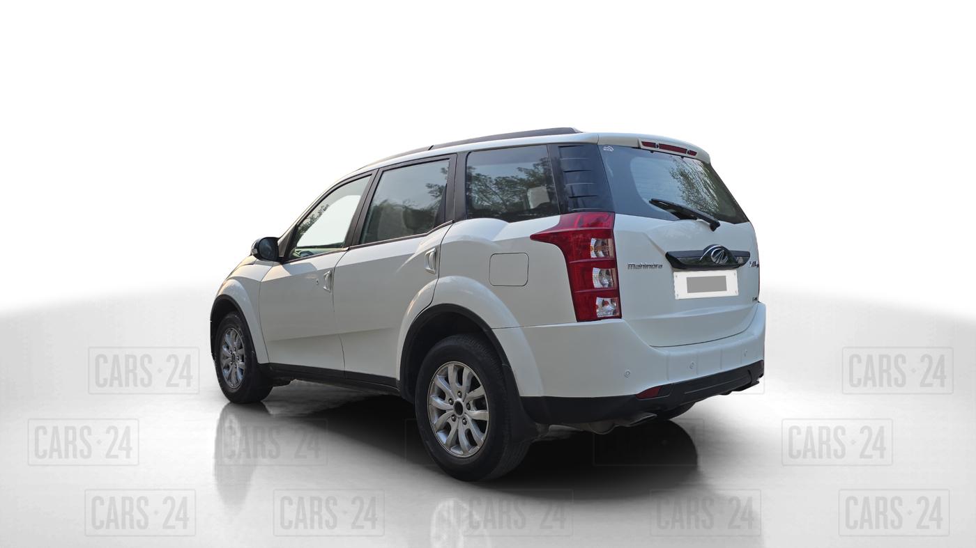 2015 Mahindra XUV500 W10, Diesel, Manual, 97,253 km, Left Back Diagonal