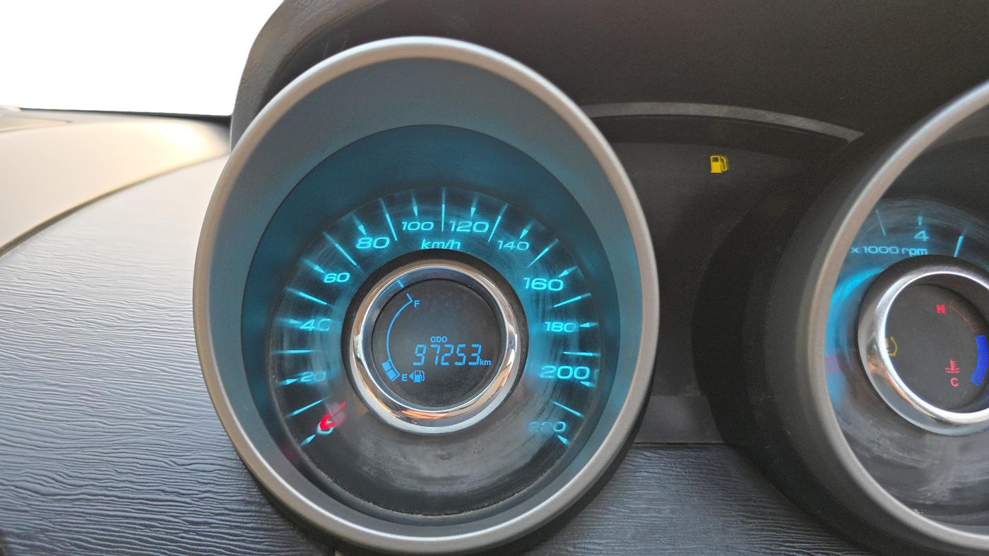 2015 Mahindra XUV500 W10, Diesel, Manual, 97,253 km, Odometer Image