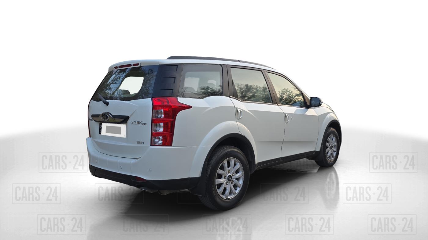2015 Mahindra XUV500 W10, Diesel, Manual, 97,253 km, Right Back Diagonal