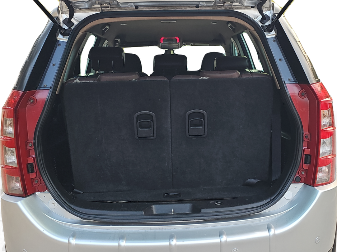 2012 Mahindra XUV500 W8, Diesel, Manual, 1,02,136 km, Boot Inside