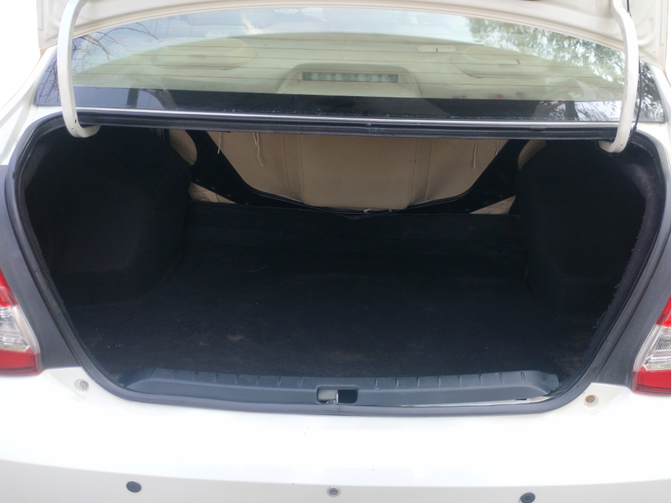 2017 Toyota Etios GD, Diesel, Manual, 83,256 km, Boot Inside