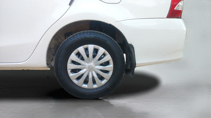 2017 Toyota Etios GD, Diesel, Manual, 83,256 km, Left Rear Wheel