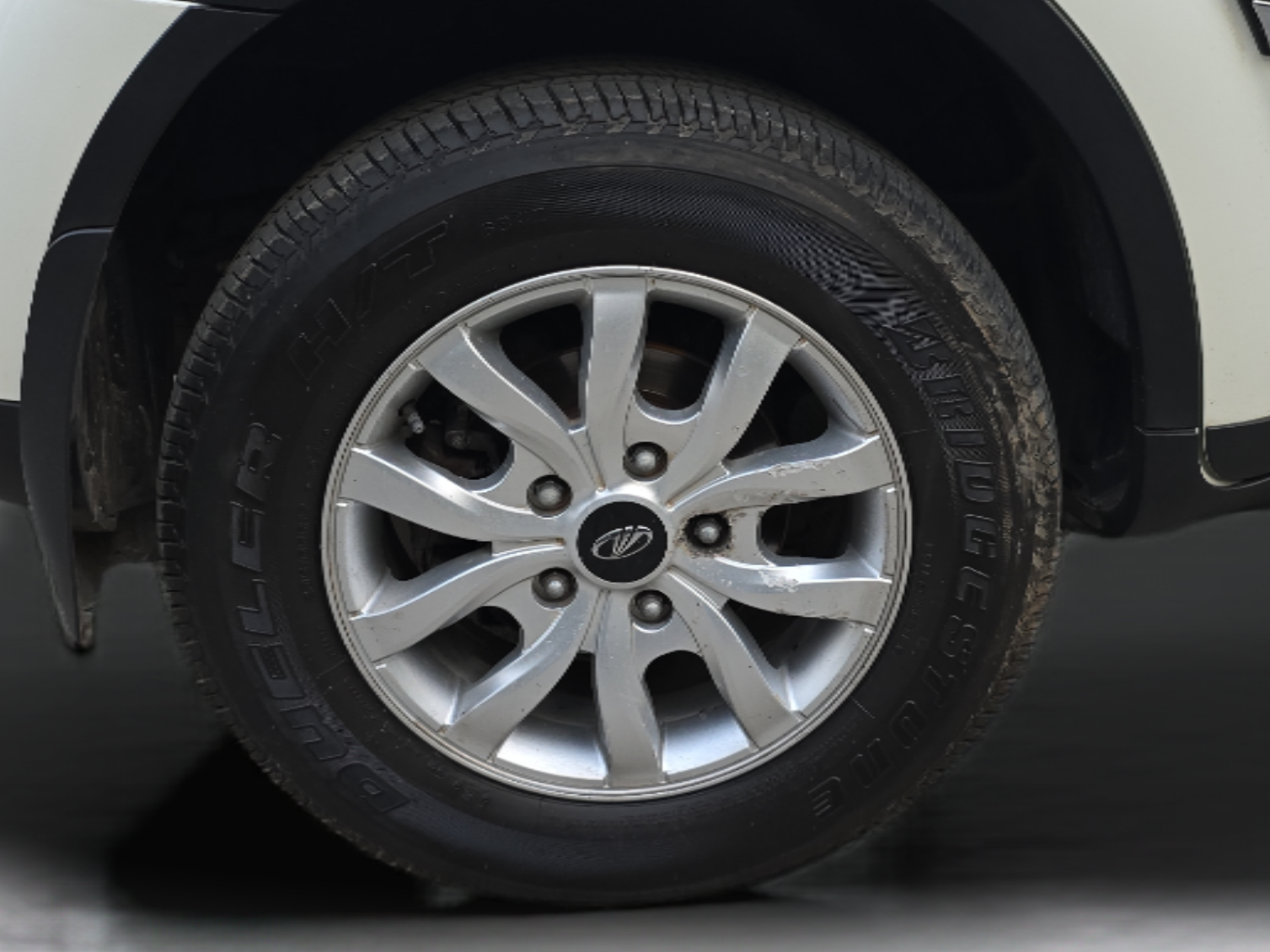 2019 Mahindra XUV500 W9, Diesel, Manual, 73,822 km, Right Rear Wheel