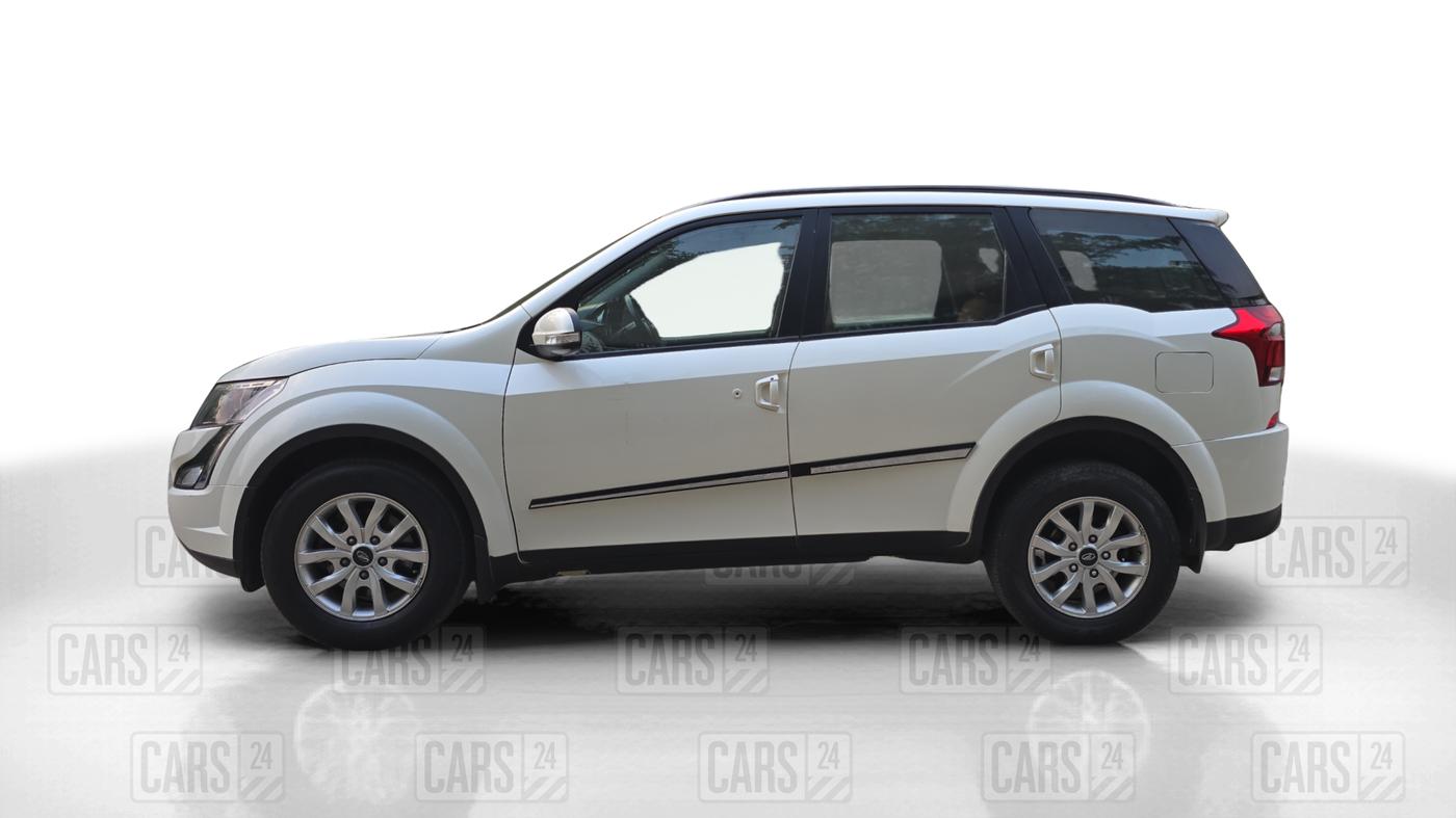 2019 Mahindra XUV500 W9, Diesel, Manual, 73,822 km, Left Side