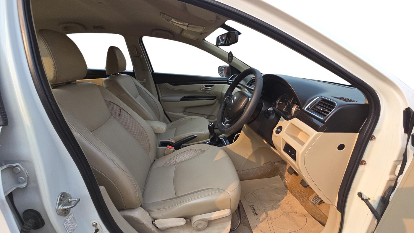 2015 Maruti Ciaz ZDI+ SHVS, Diesel, Manual, 96,224 km, Right Side Front Door Cabin