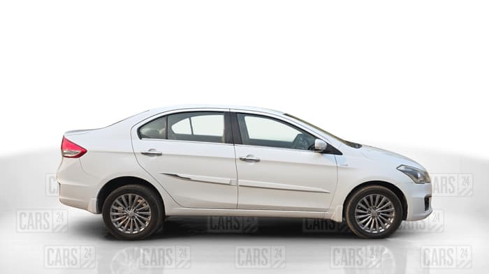 2015 Maruti Ciaz ZDI+ SHVS, Diesel, Manual, 96,224 km, Right Side View